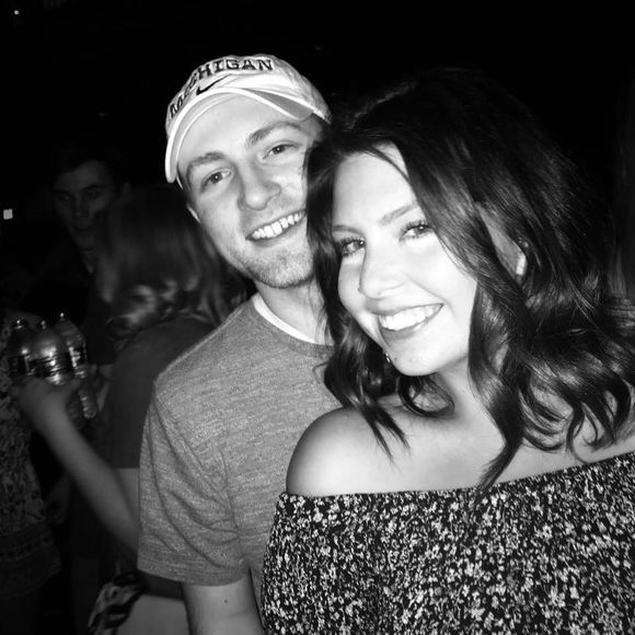 Meet your Posher, Abby - Picture 1 of 1